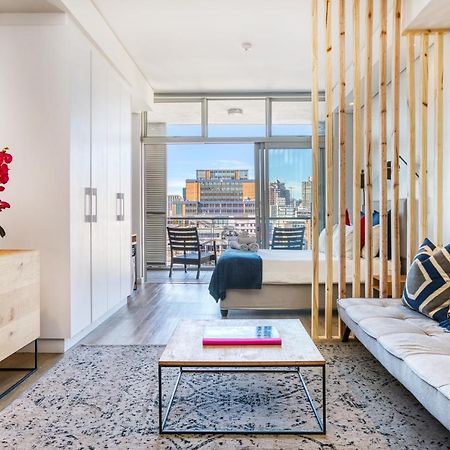 Backup-Powered Urban Sanctuary Near Table Mountain Appartement Kaapstad Buitenkant foto