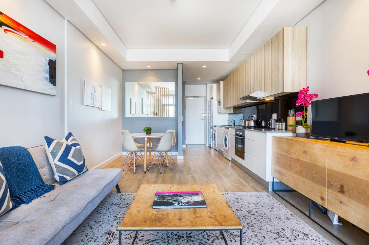 Backup-Powered Urban Sanctuary Near Table Mountain Appartement Kaapstad Buitenkant foto