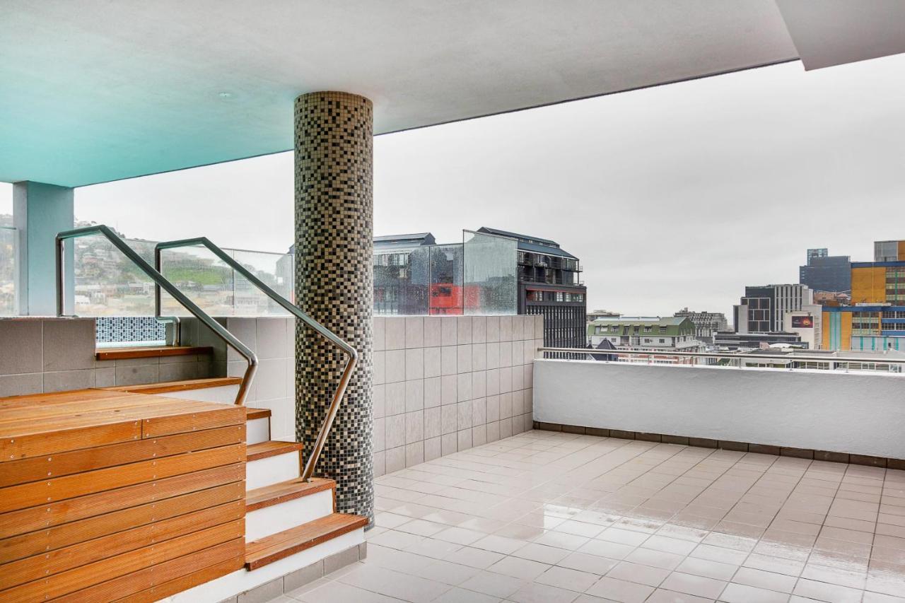 Backup-Powered Urban Sanctuary Near Table Mountain Appartement Kaapstad Buitenkant foto