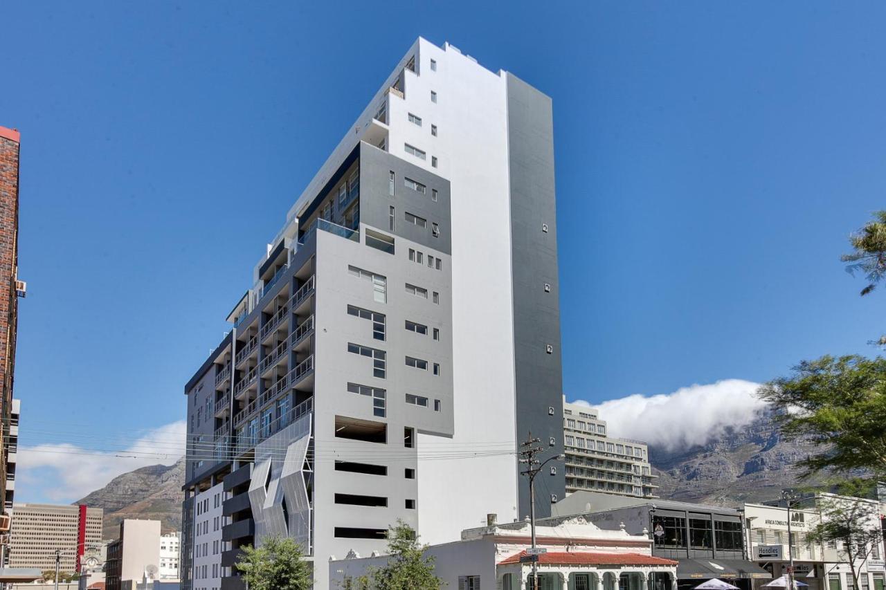 Backup-Powered Urban Sanctuary Near Table Mountain Appartement Kaapstad Buitenkant foto